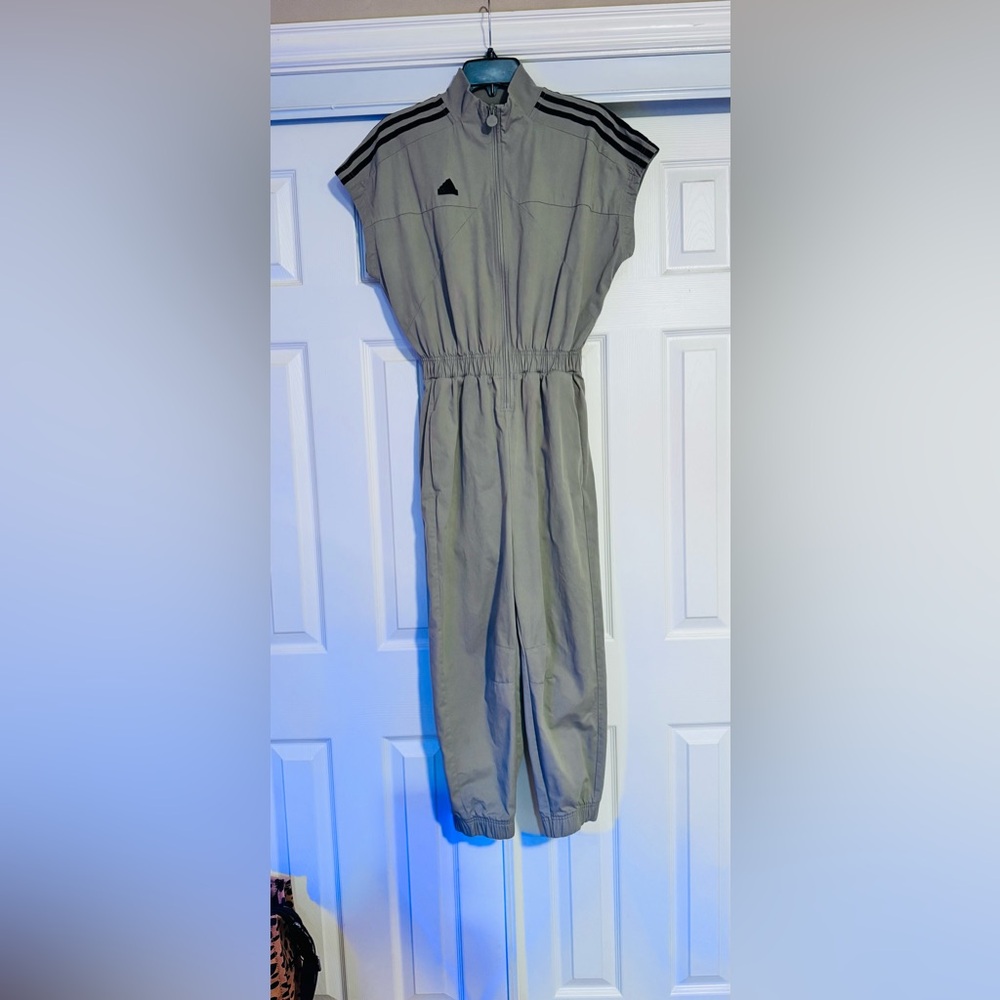 Women's Gray Jumpsuit.  ( FINAL OFFER )